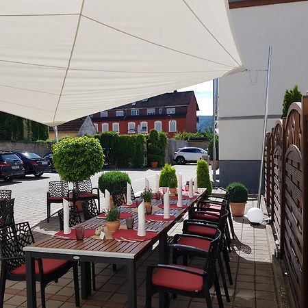 Hotel-Restaurant Pfaelzer Hof Edenkoben Exteriér fotografie
