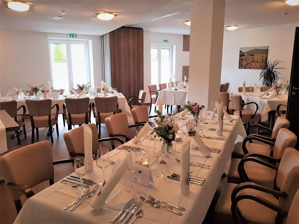 Hotel-Restaurant Pfaelzer Hof Edenkoben Exteriér fotografie