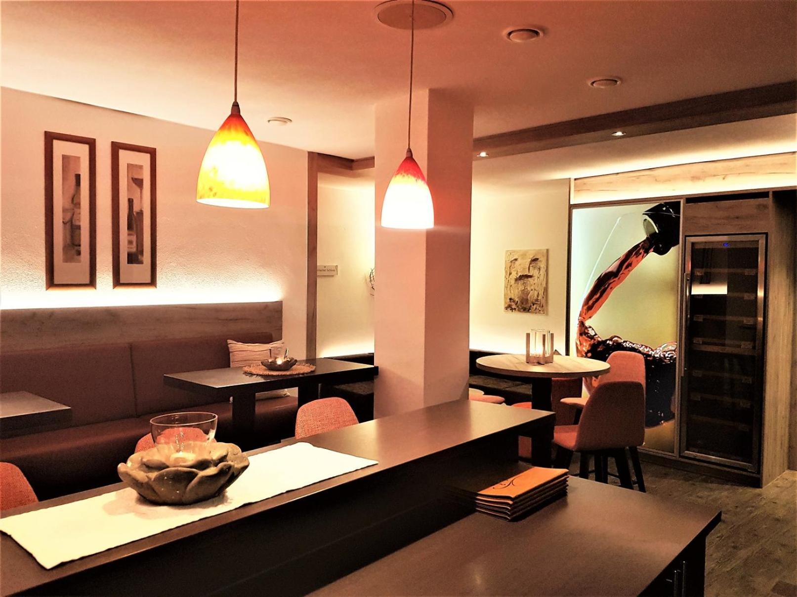 Hotel-Restaurant Pfaelzer Hof Edenkoben Exteriér fotografie