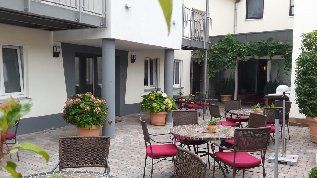 Hotel-Restaurant Pfaelzer Hof Edenkoben Exteriér fotografie
