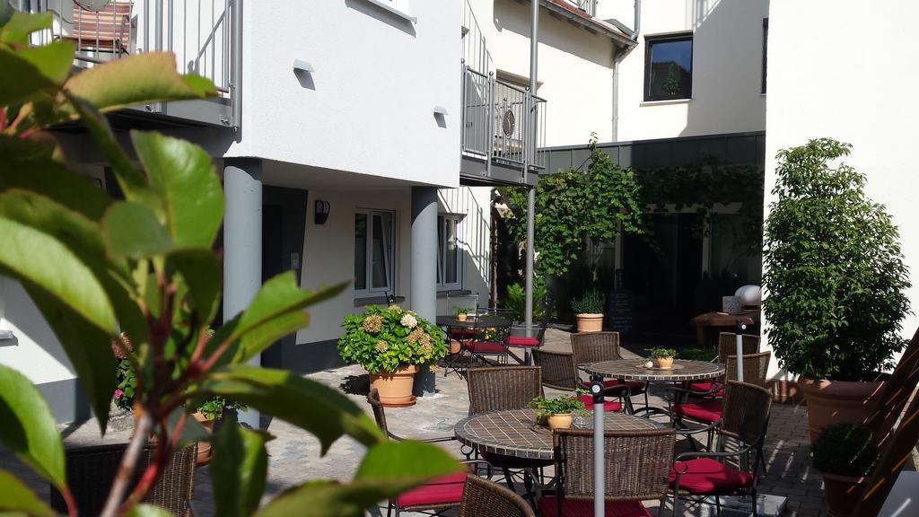 Hotel-Restaurant Pfaelzer Hof Edenkoben Exteriér fotografie