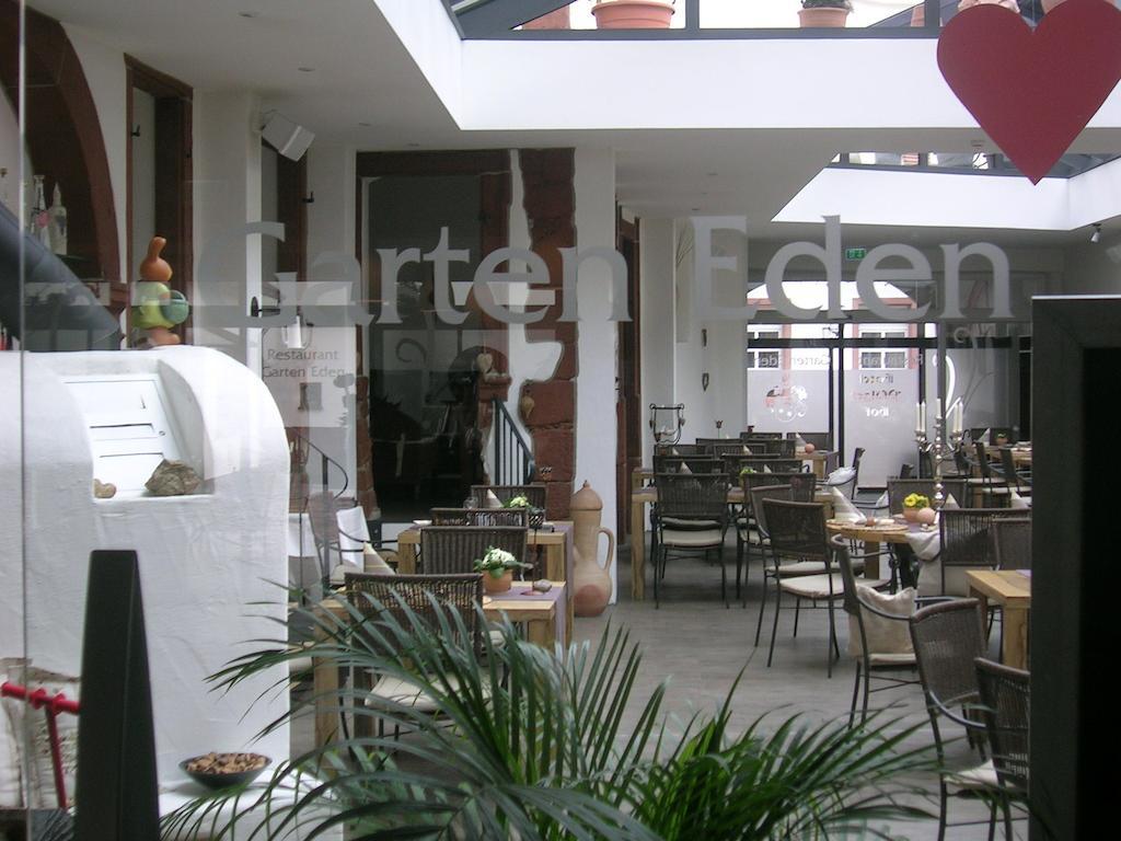 Hotel-Restaurant Pfaelzer Hof Edenkoben Exteriér fotografie
